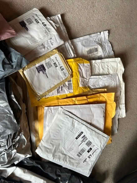 Photo of free CR7 Various post/packing materials, good used/usable cond. (Thornton Heath CR7) #2