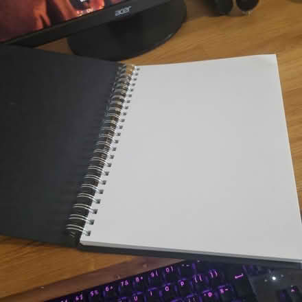 Photo of free A4 spiral bound sketch book (Barnard's Green WR14) #2