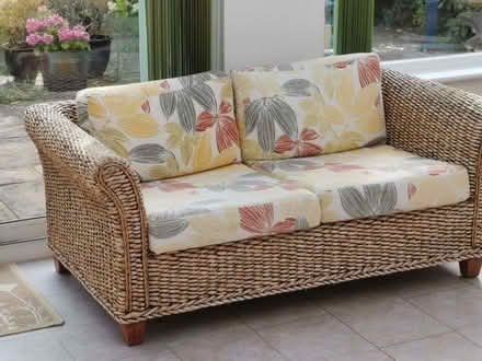 Photo of free Settee (Bexleyheath DA7) #1