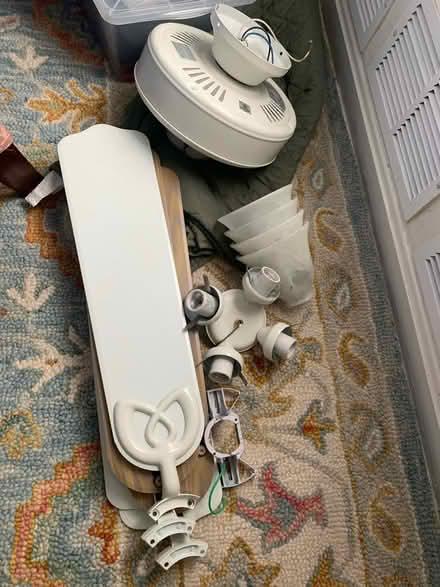 Photo of free Ceiling fan with lights (hyattsville, MD near Takoma pk) #1