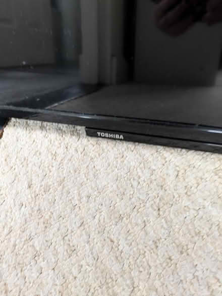 Photo of free Toshiba TV (G14 0lh) #2