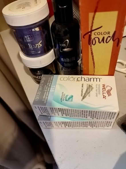 Photo of free Hair bleaching material and accessories (Burbage LE10) #2