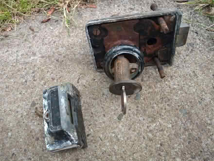 Photo of free Yale lock with key - old style (Sale M33) #1