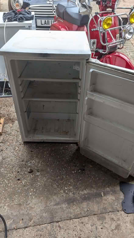 Photo of free Fridge Working (CT10) #1