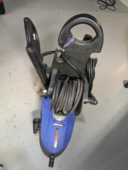 Photo of free Simoniz 1800 PSI Pressure Washer (Brant and QEW) #1