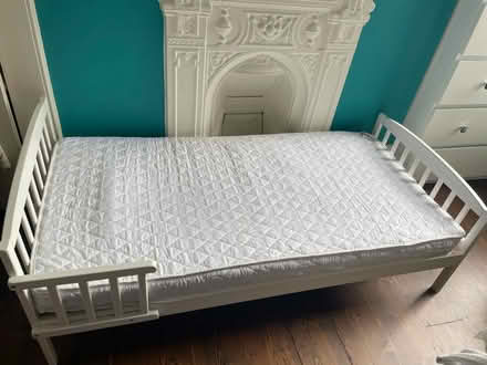 Photo of free Toddler bed, mattress & bedding (Forest gate E7) #2