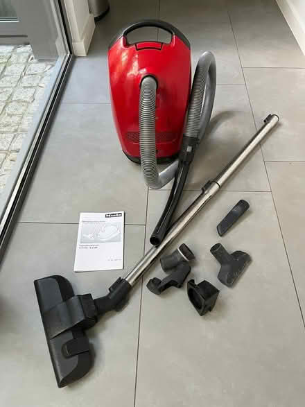 Photo of free Miele S2110 vacuum cleaner (Highbury N1) #1