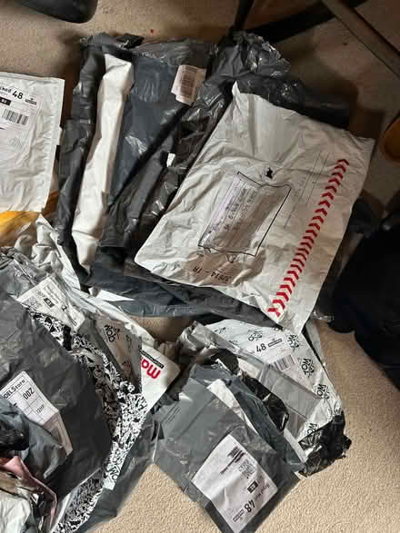 Photo of free CR7 Various post/packing materials, good used/usable cond. (Thornton Heath CR7) #3