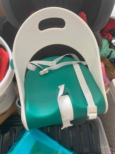 Photo of free Booster seat (Cricklewood) #1