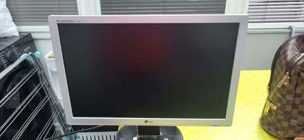 Photo of free lg flatron monitor (Penrith CA11) #3