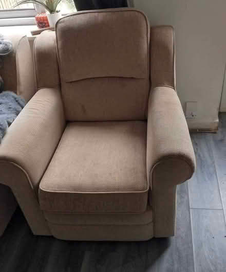 Photo of free 3 seater sofa plus 2 single chairs (Wolverhampton WV1) #2