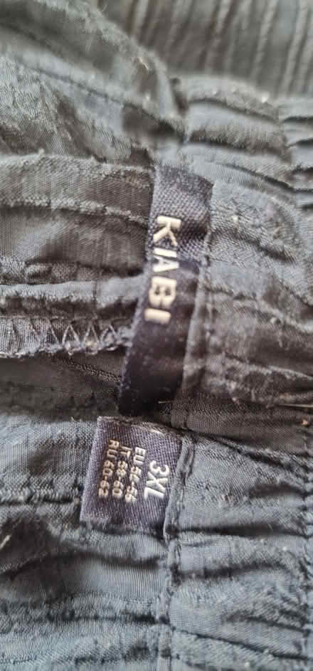 Photo of free Clouths size 3x /24 (Tooting SW17) #2