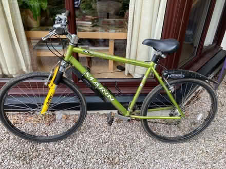 Photo of free Men's bicycle (Thornbury EX22) #1