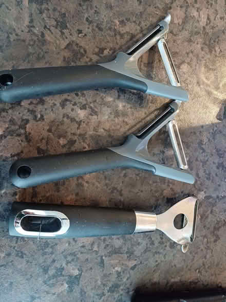 Photo of free 3 vegetable peelers. (Owlthorpe S20) #1