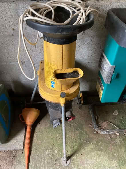 Photo of free Alko electric shredder (Thornbury EX22) #1