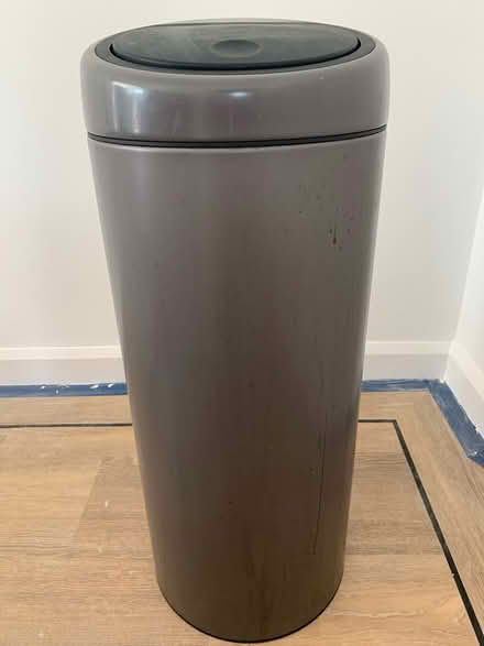 Photo of free Brabantia 30 litre kitchen bin (CT5) #1