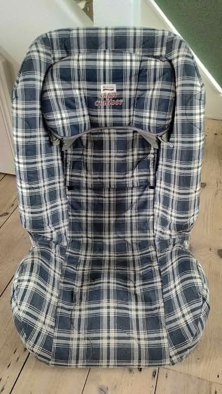 Photo of free Child's car seat, britax (OX1) #1