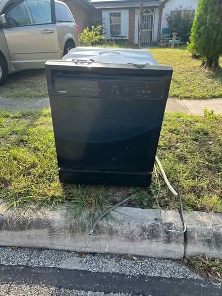 Photo of free Dish washer (doesn’t work & dirty) (78251) #1