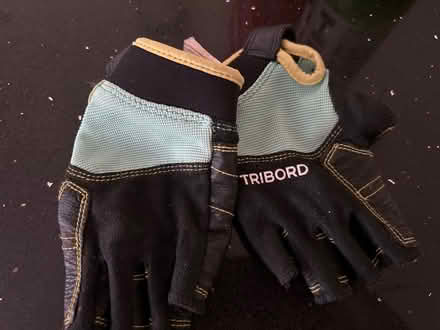Photo of free Child’s sailing gloves (Pyrford) #1