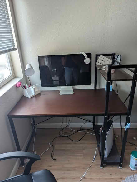 Photo of free Desk (Goss- Grove) #1