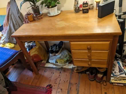 Photo of free Desk (Turnpike Lane N15) #1
