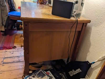Photo of free Desk (Turnpike Lane N15) #3