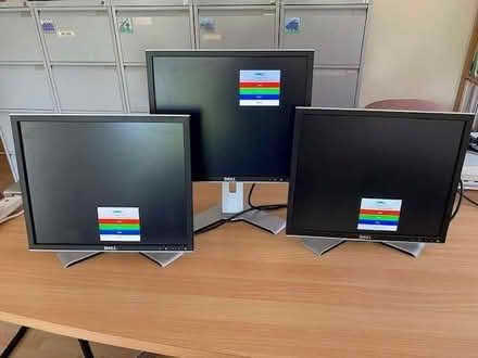 Photo of free 3 VGA computer monitors (Nailsworth GL6) #1