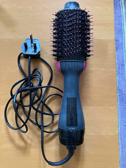 Photo of free Revlon One Step Volumiser Classic Hair Styler (Canonbury N1) #2