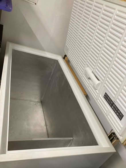 Photo of free Working Chest Deep Freezers (Thornbury EX22) #1