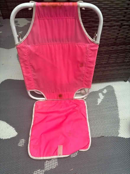 Photo of free Pink beach chair (Telford) #1