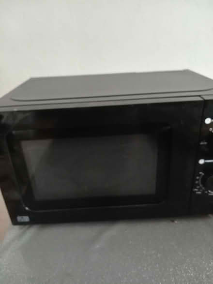 Photo of free Microwave oven (Chiswell Green AL2) #1