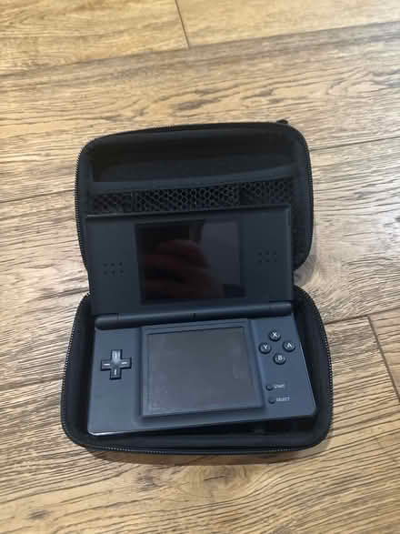 Photo of free Nintendo DS and case (Stoke newington) #1