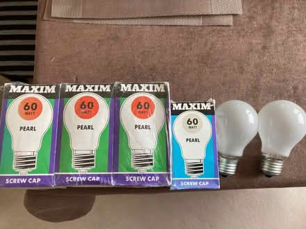 Photo of free 60 W Pearl screw cap and 60 W opal candle bulbs (Wroughton SN4) #1