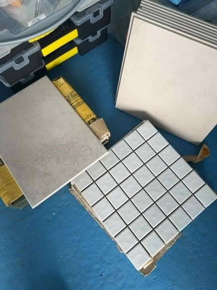 Photo of free porcelain tiles (Newtonhill AB39) #1