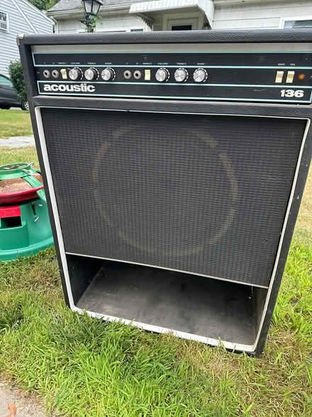 Photo of free Bass amp (Arington Heights) #1