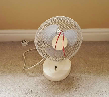 Photo of free Table/desk fan (Rishworth HX6) #1