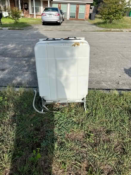 Photo of free Dish washer (doesn’t work & dirty) (78251) #3