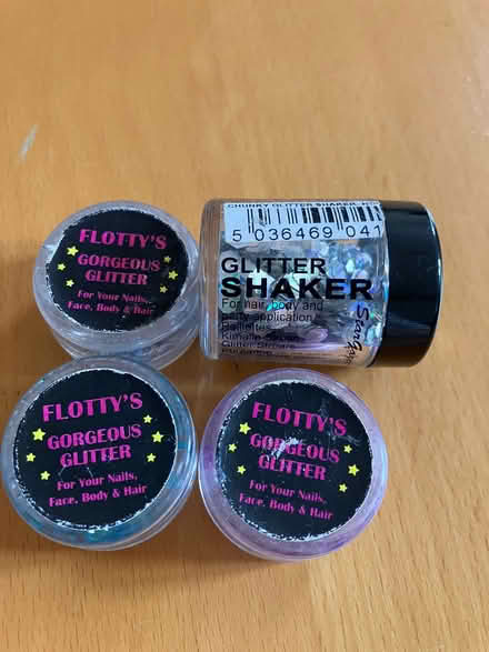 Photo of free Four pots of body glitter (Canonbury N1) #1