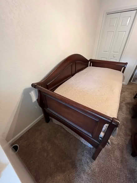 Photo of free Day bed- sleigh style (Roswell) #3