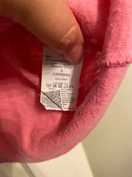 Photo of free T-shirt S size (UB10) #3