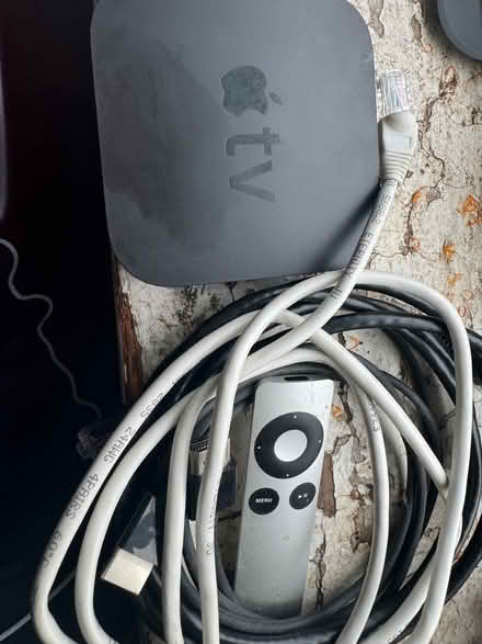 Photo of free AppleTV v3 - with remote and cables (Elephant and castle SE1) #1