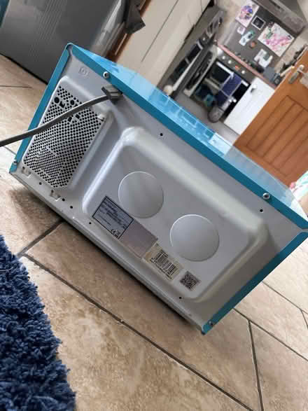 Photo of free Fully working blue microwave (Borrowash) #3