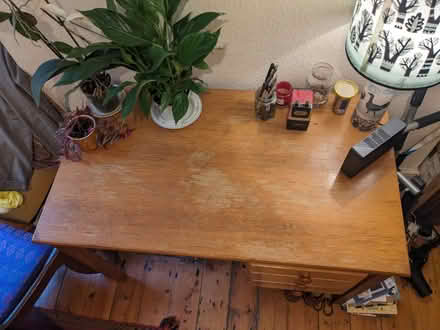 Photo of free Desk (Turnpike Lane N15) #2