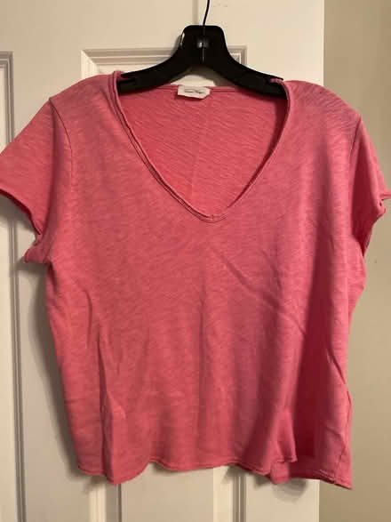 Photo of free T-shirt S size (UB10) #1