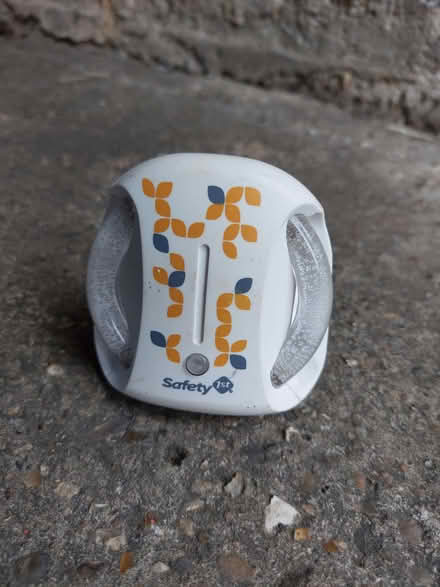 Photo of free Plug-in Night Light (Marshalswick AL4) #1