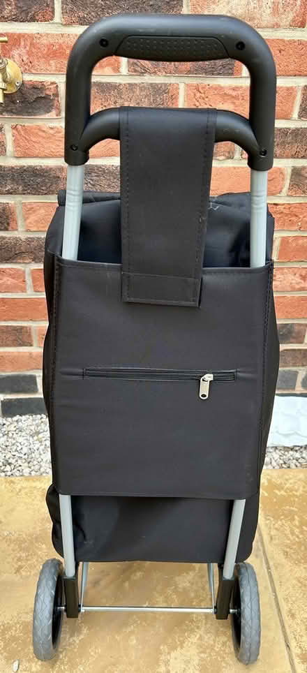 Photo of free Shopping bag with wheels (Stapleford NG9) #1