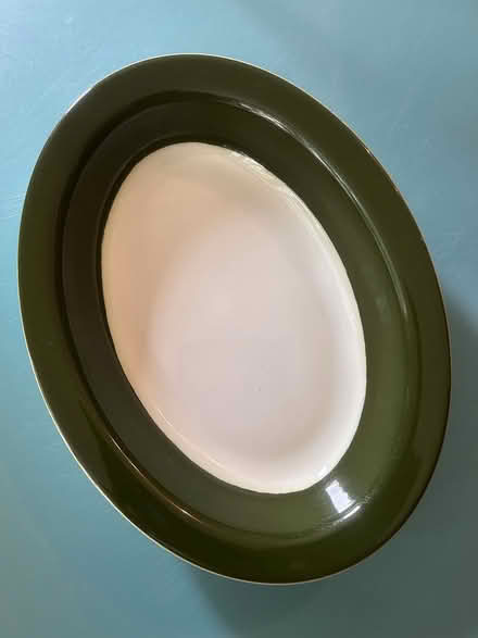Photo of free Oval ceramic dish (SE10 near Deptford Bridge DLR) #1