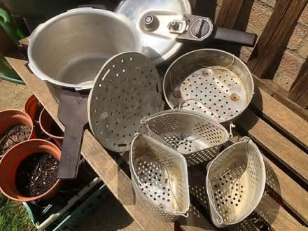 Photo of free pressure cooker (Parliament Hill Fields, NW5) #2
