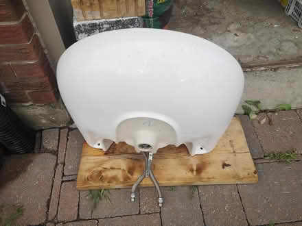 Photo of free Oval sink with chrome taps. All inc (greenbank&huntclub) #3