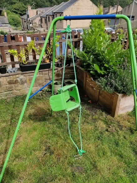 Photo of free Baby/toddler swing (HX4) #2